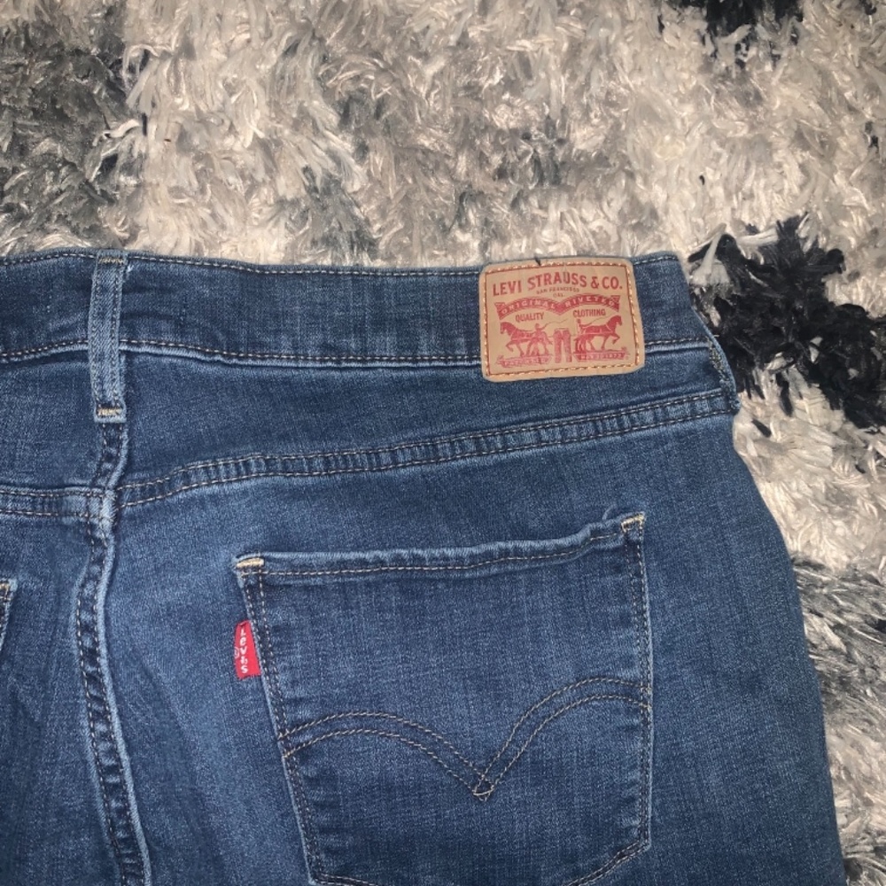 Jeans - Picture 3 of 4